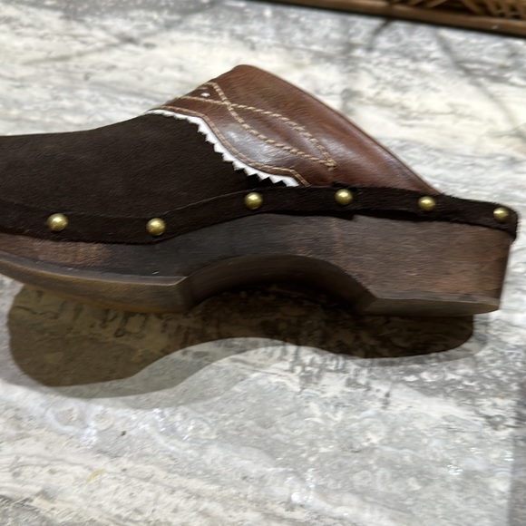 Penelope Chilvers low heel clog. Size 37 excellent condition - Picture 3 of 5